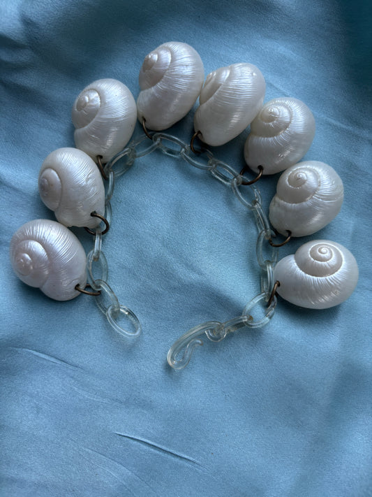 1940s seashell and celluloid bracelet