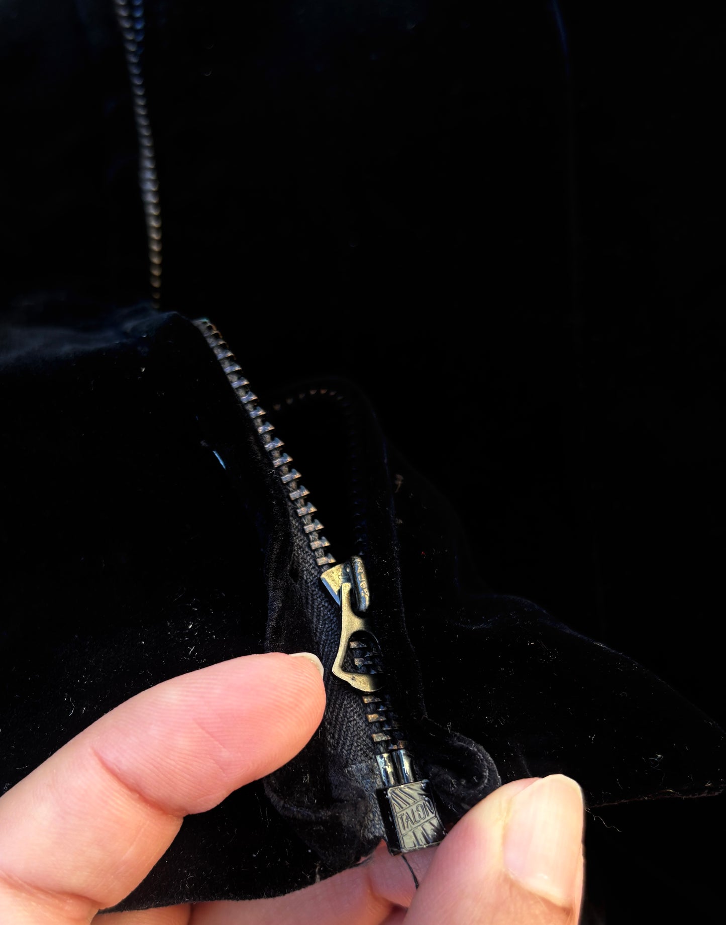 1930s velvet zip up puff sleeve blouse