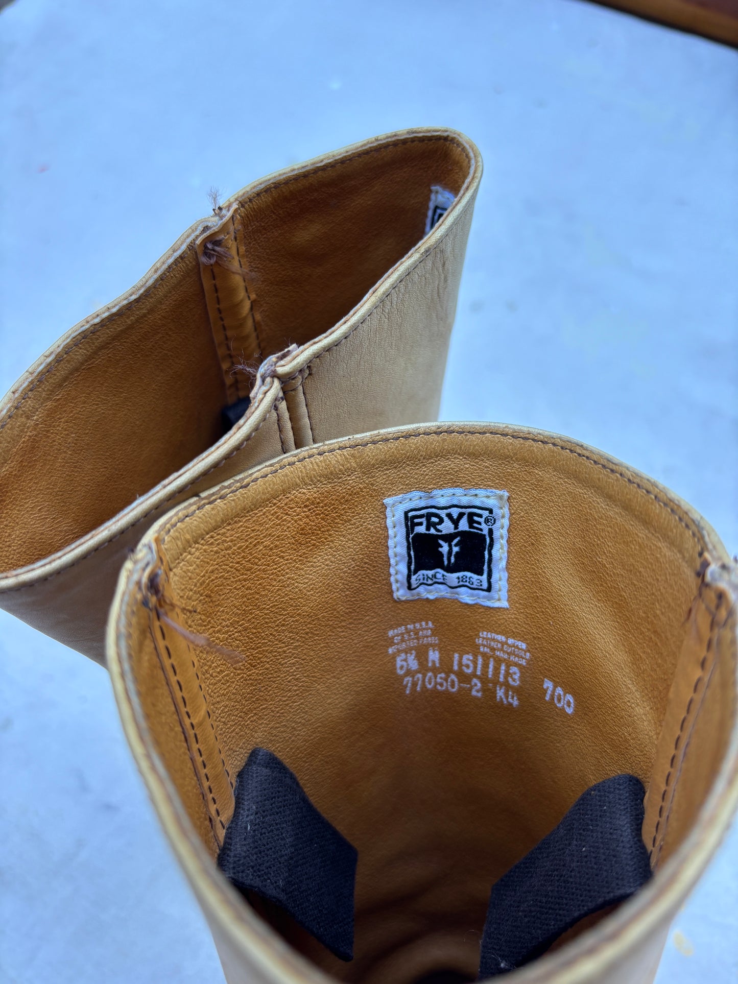 Frye campus boots 14L in banana