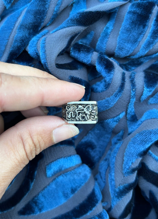 1970s astrological silver lion ring