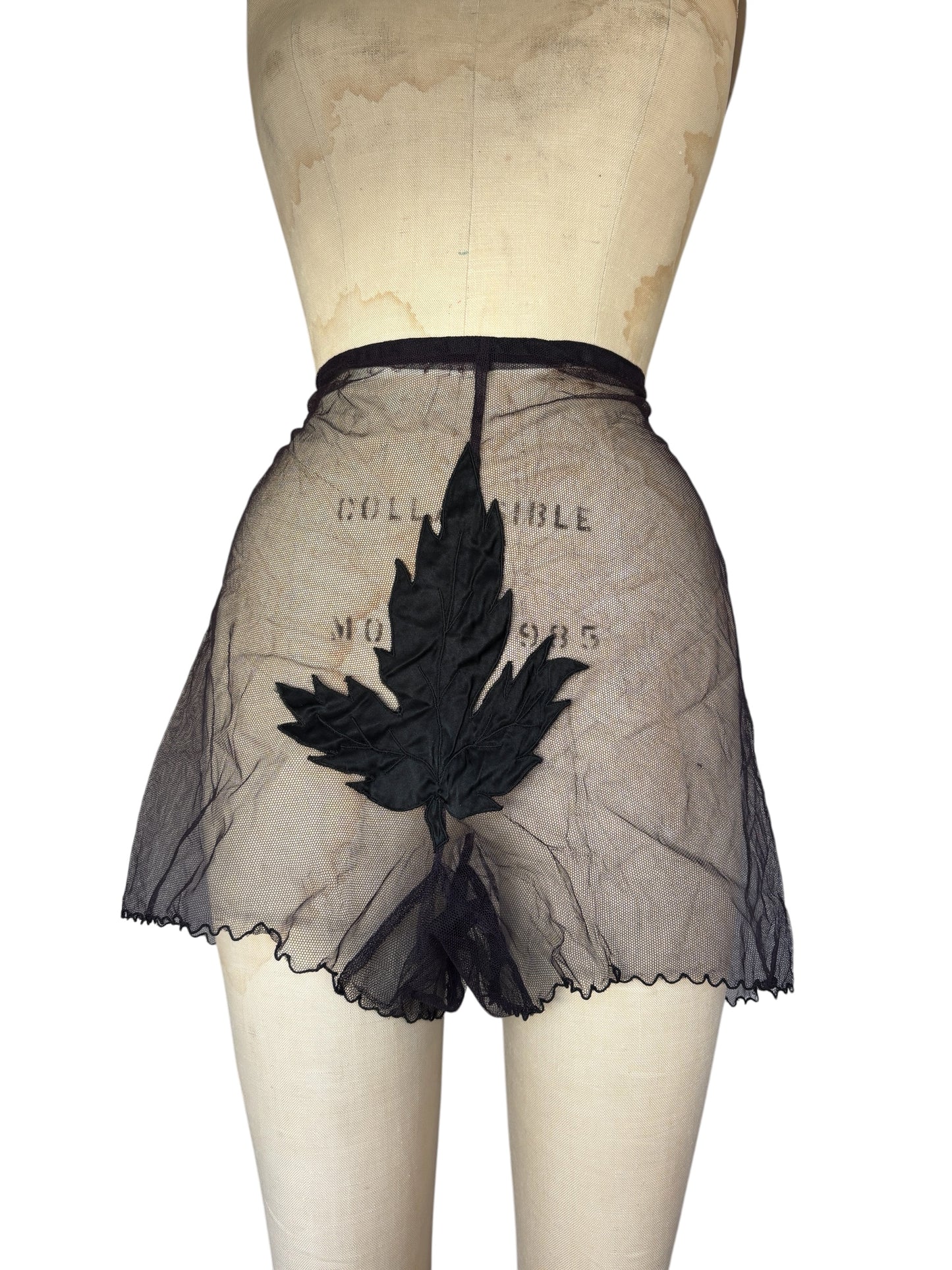“Eve’s Leaves” 1940s tap shorts