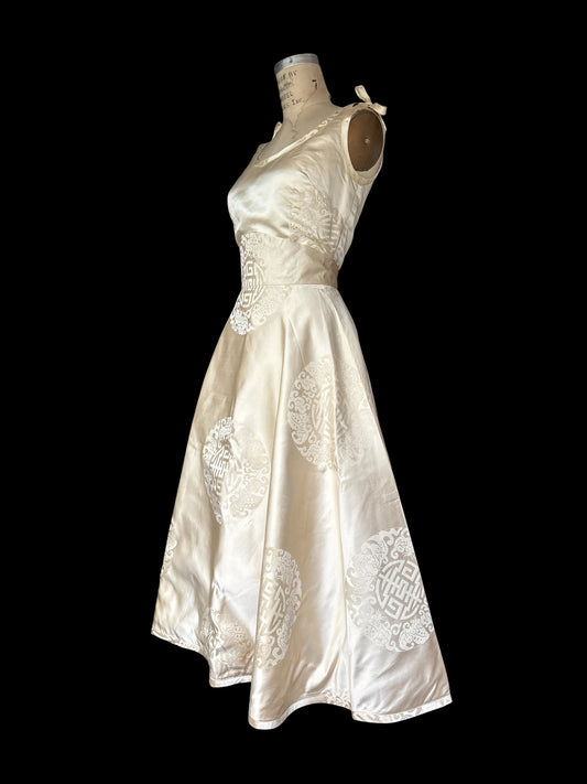 1950s Gibson Bayh for Gump’s two-piece silk jacquard “new look” Chinoiserie evening ensemble