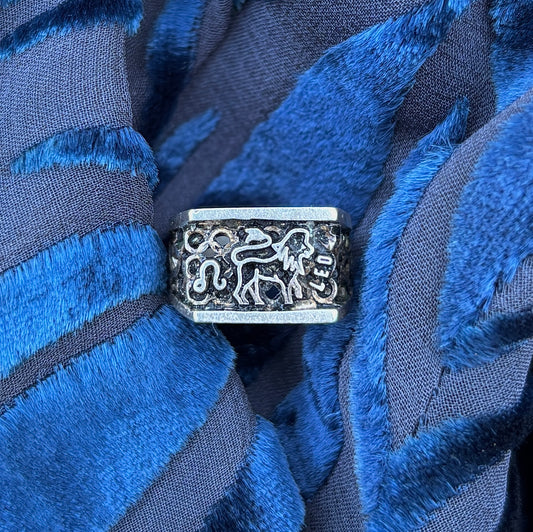 1970s astrological silver lion ring
