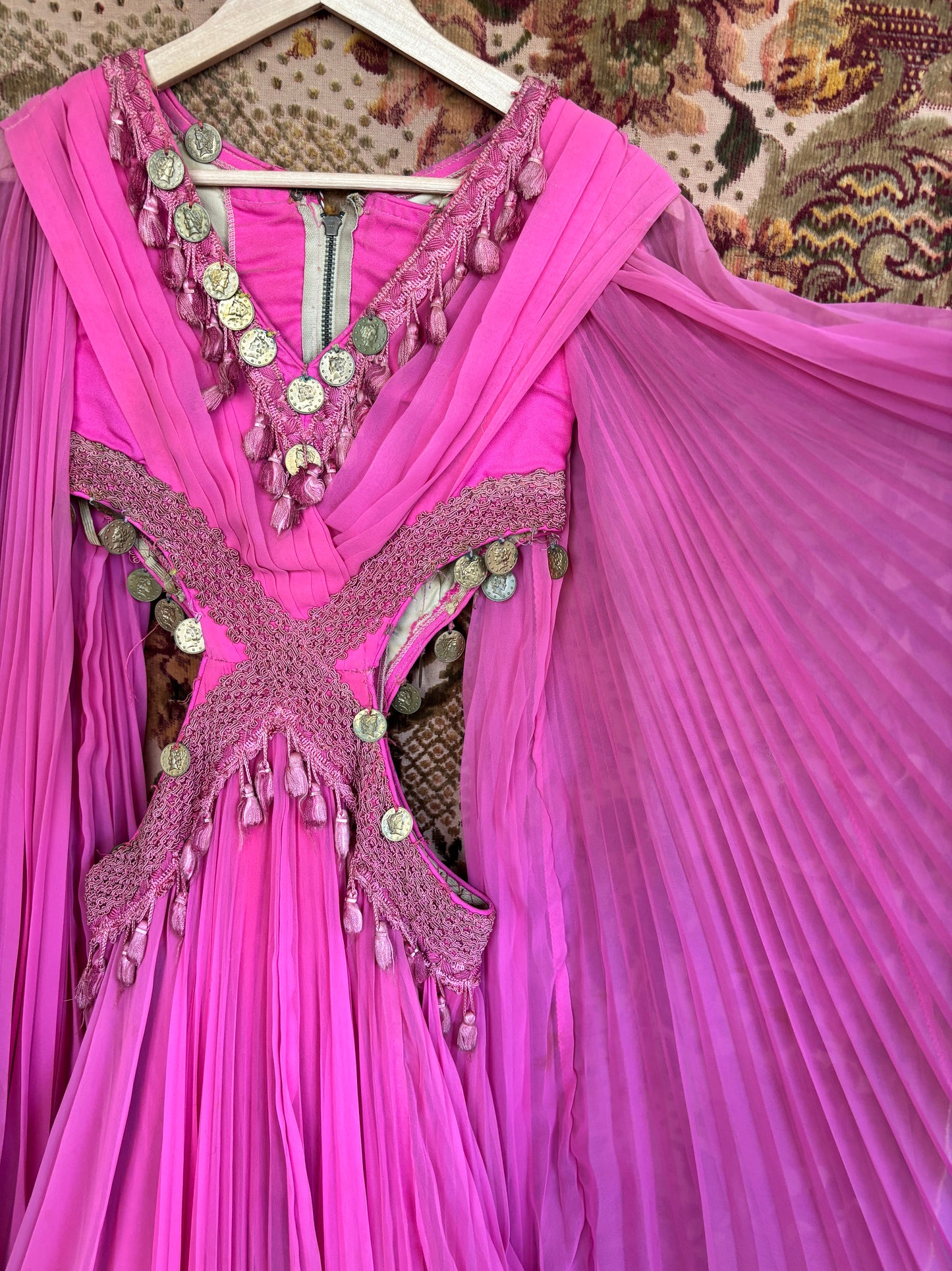 1960s pleated chiffon burlesque/belly dancer costume