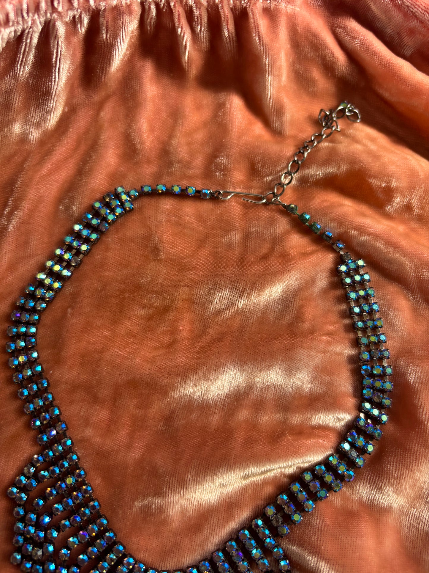 1960s aurora borealis rhinestone waterfall choker
