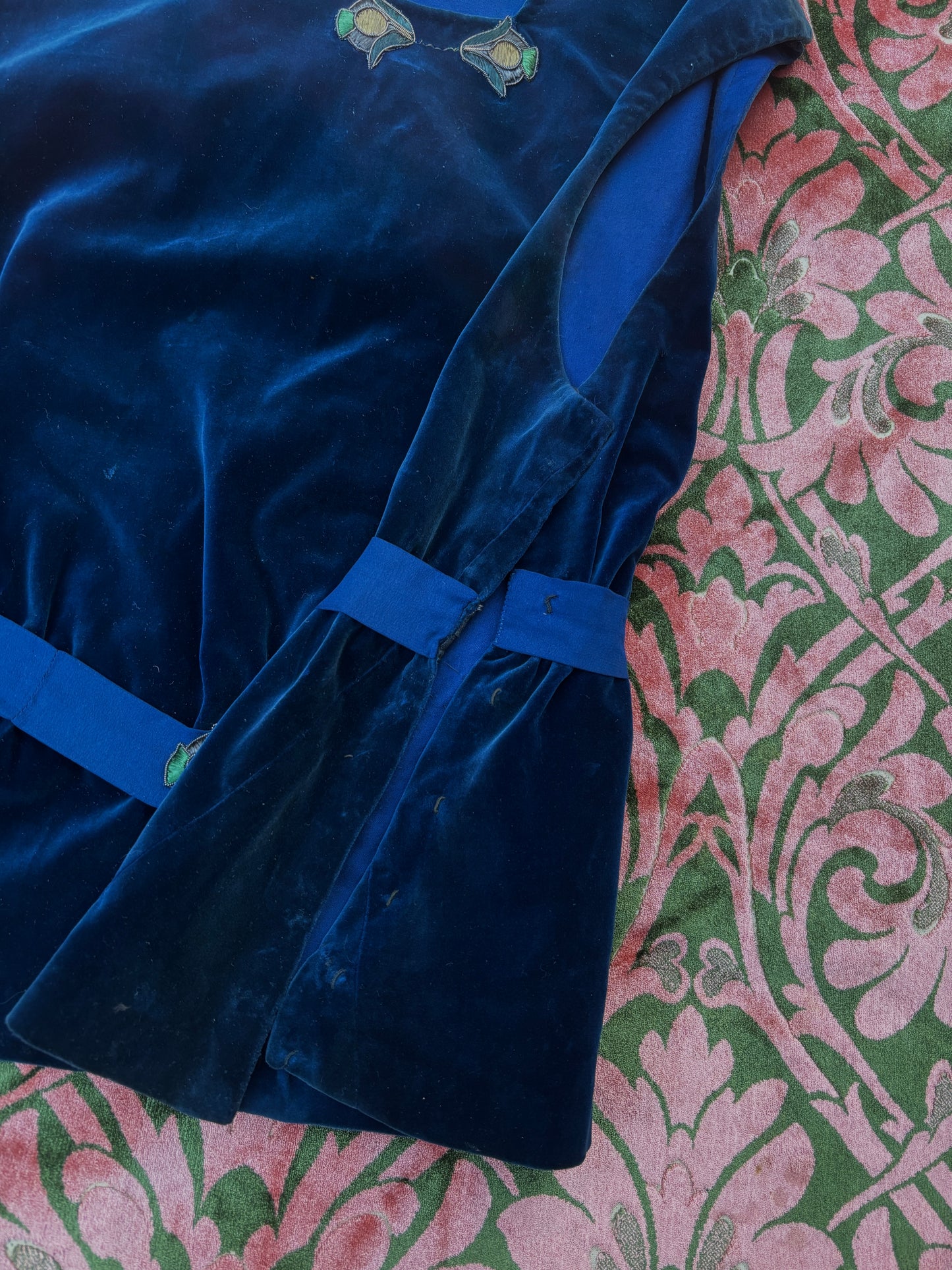 1920s ooak velvet blouse with nouveau embroidery