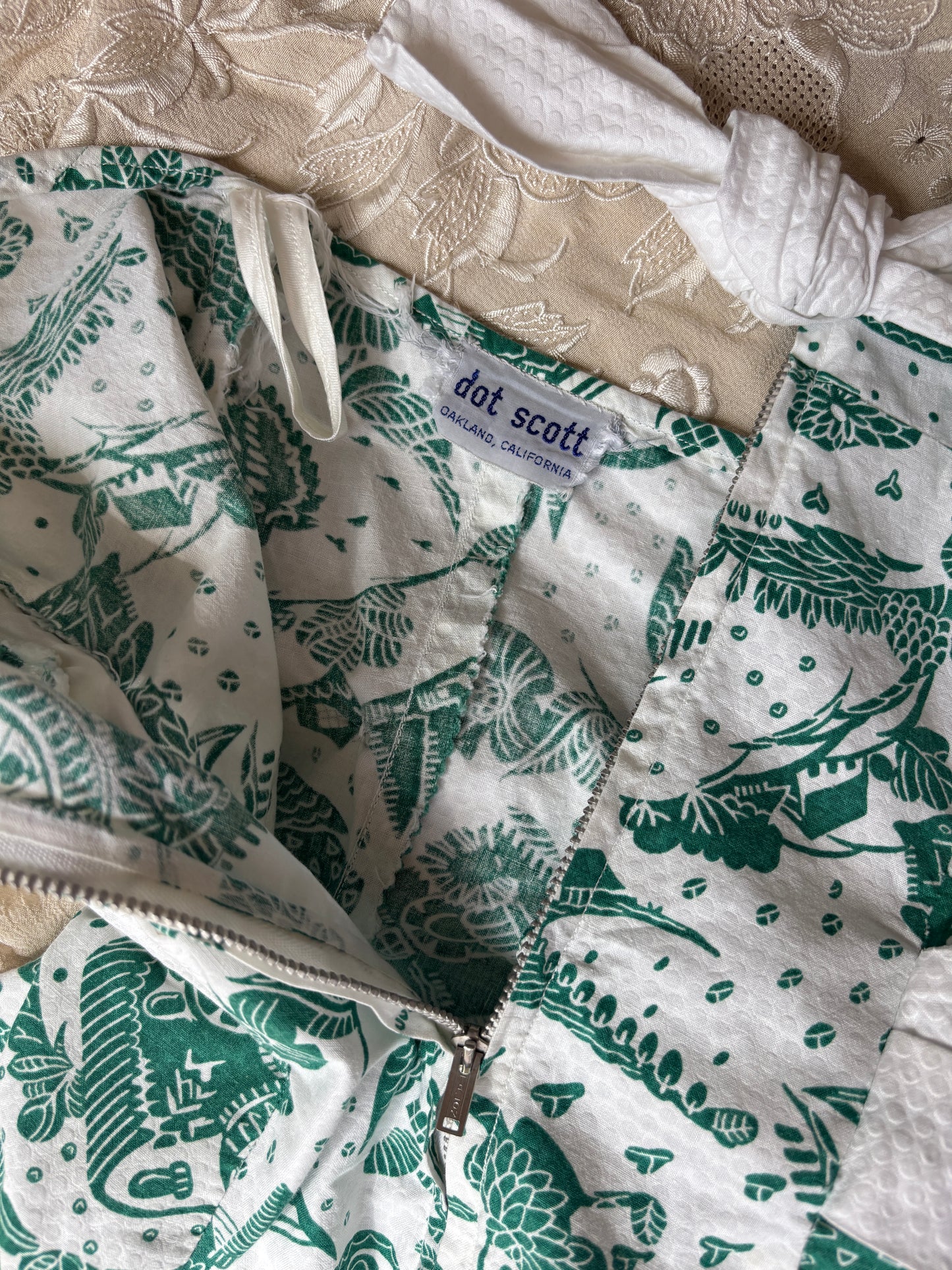 1950s novelty island print boned bustier top/micro mini