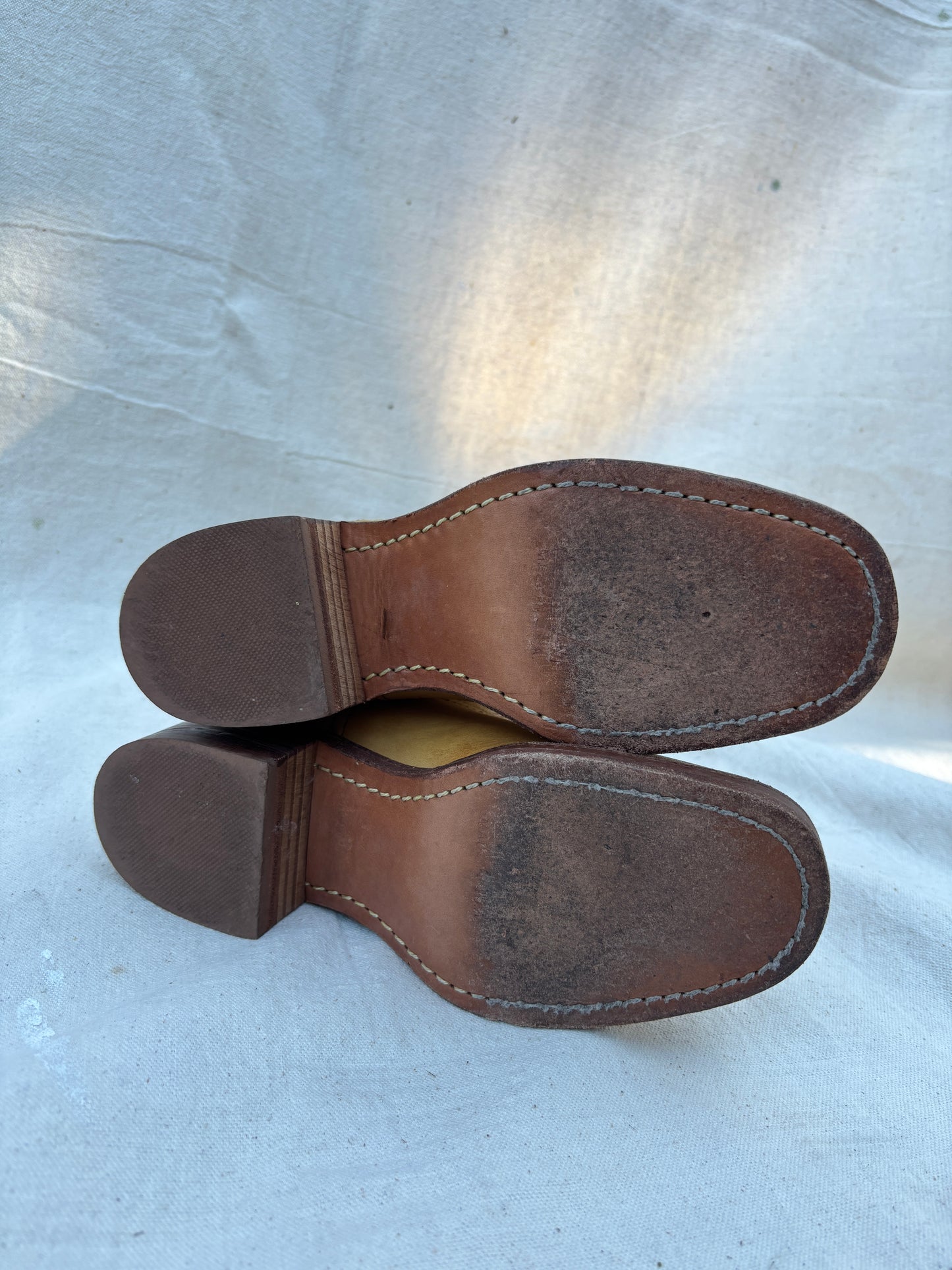 Frye campus boots 14L in banana