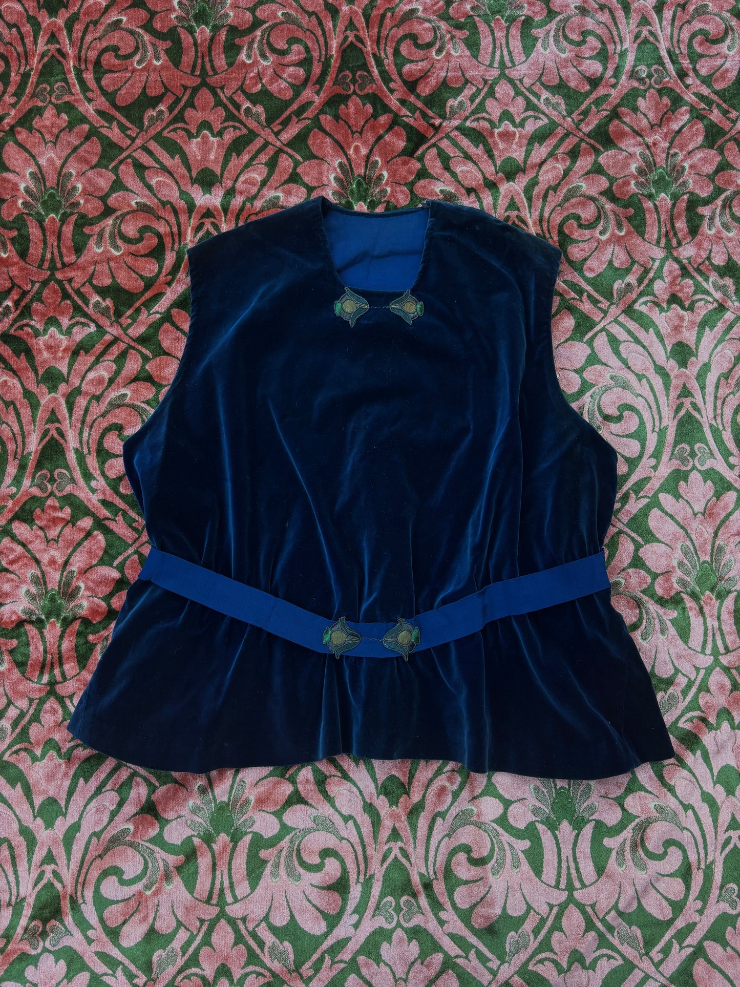 1920s ooak velvet blouse with nouveau embroidery