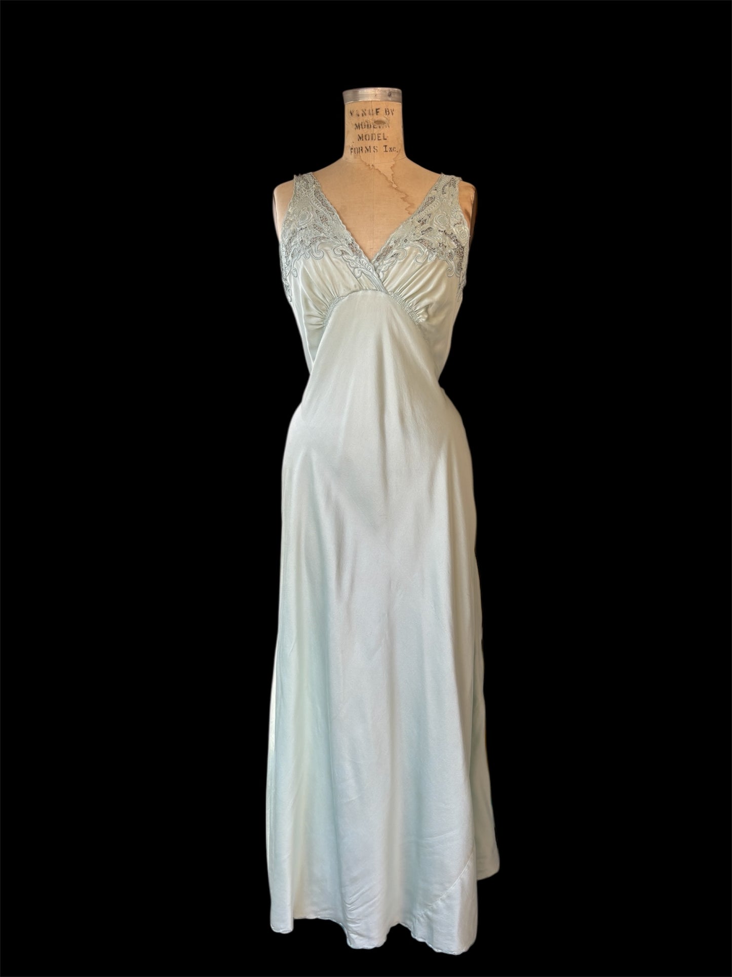 1940s Chinese silk embroidered slip dress