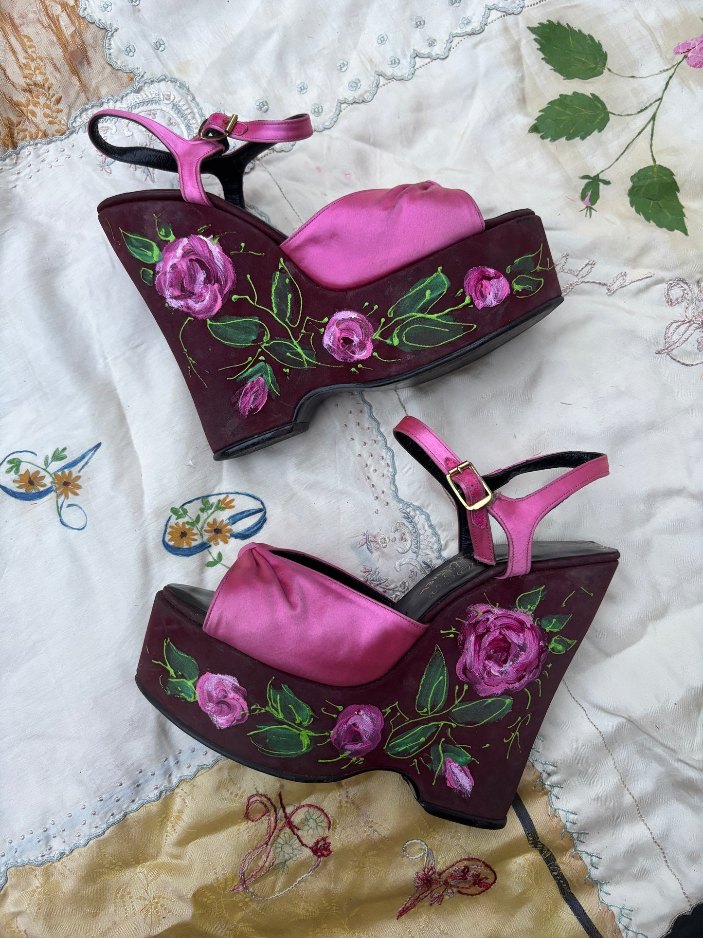 1970s Wonder Wedge by Bonnie Smith hand painted rose platforms