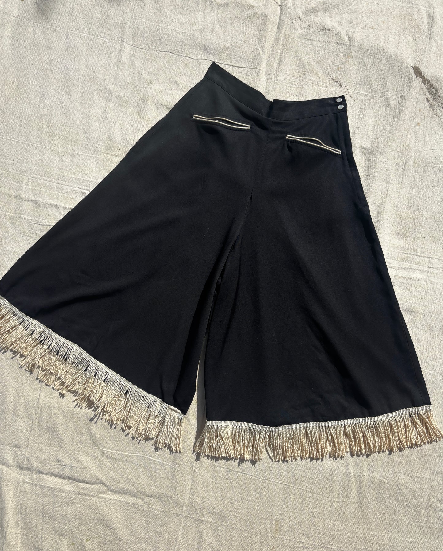 1950s black gabardine ranchwear culottes/split skirt