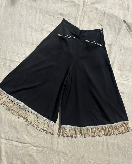 1950s black gabardine ranchwear culottes/split skirt