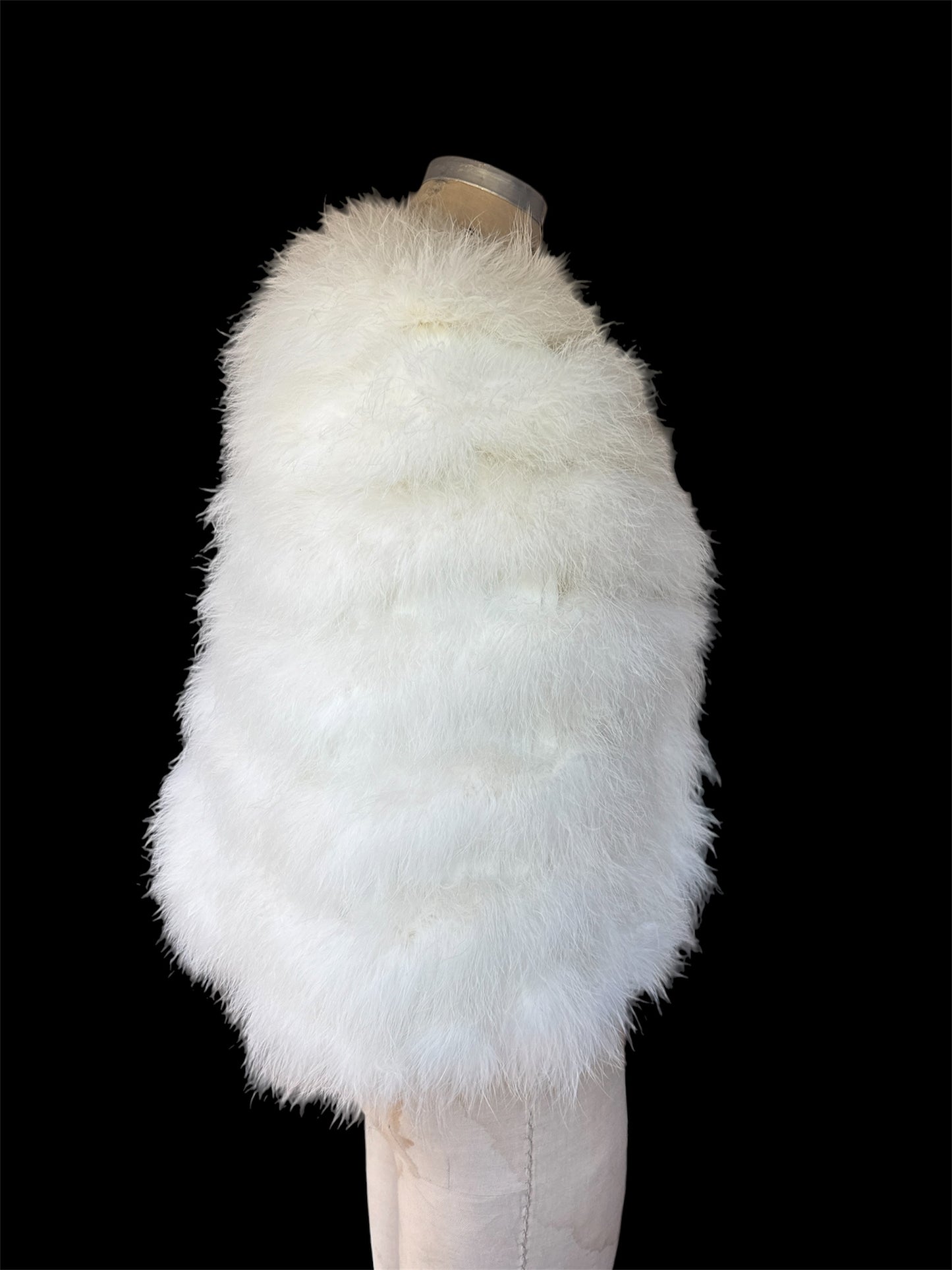 1930s old Hollywood marabou feather cape
