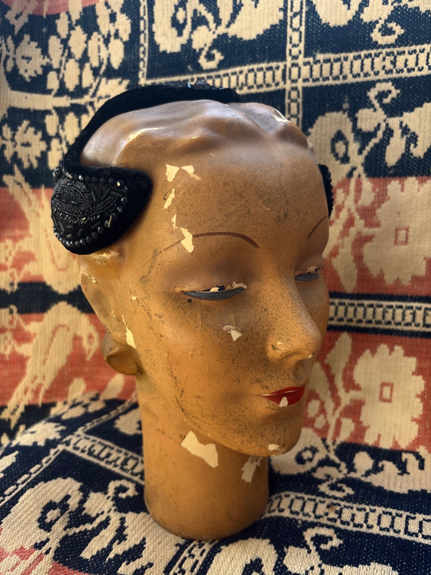 1950s vampy beaded & jeweled fascinator