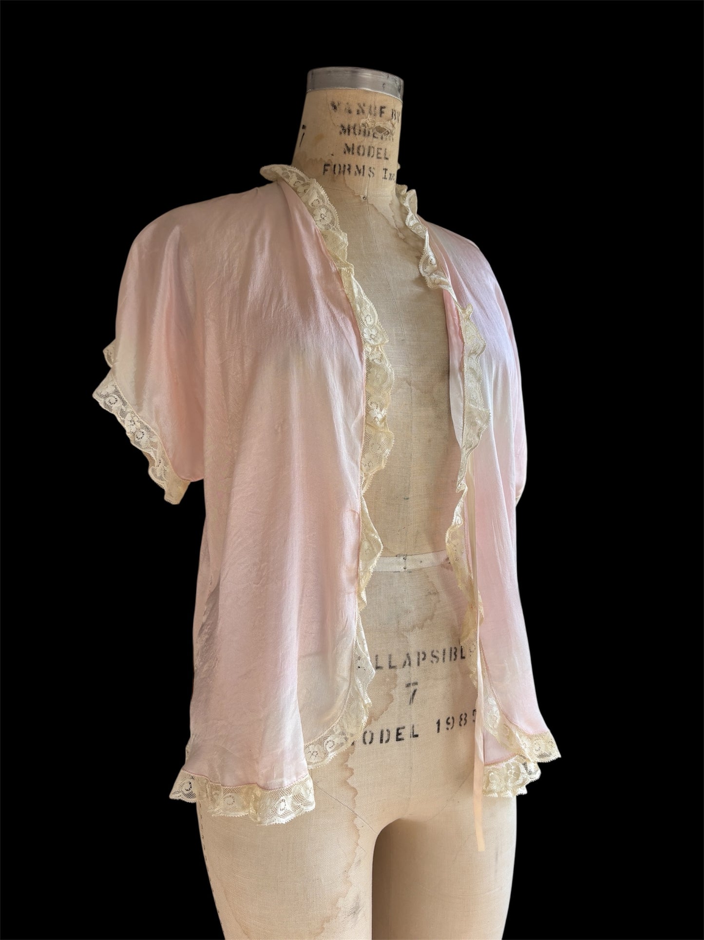 1920s pure silk pink boudoir jacket