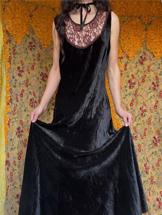 1930s gothic velvet deco gown with lace collar