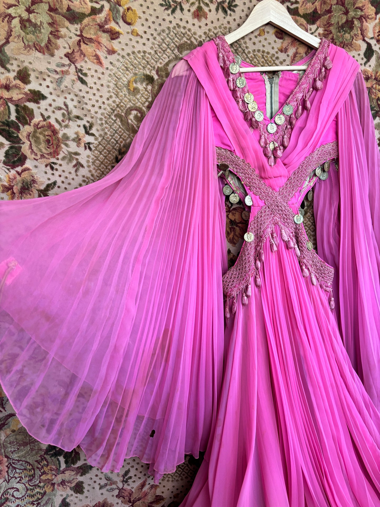 1960s pleated chiffon burlesque/belly dancer costume