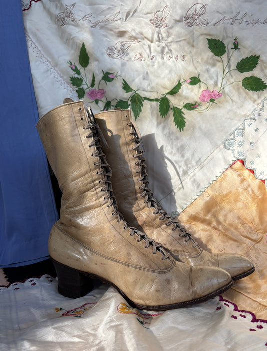 Blonde Victorian lace up boots size 8