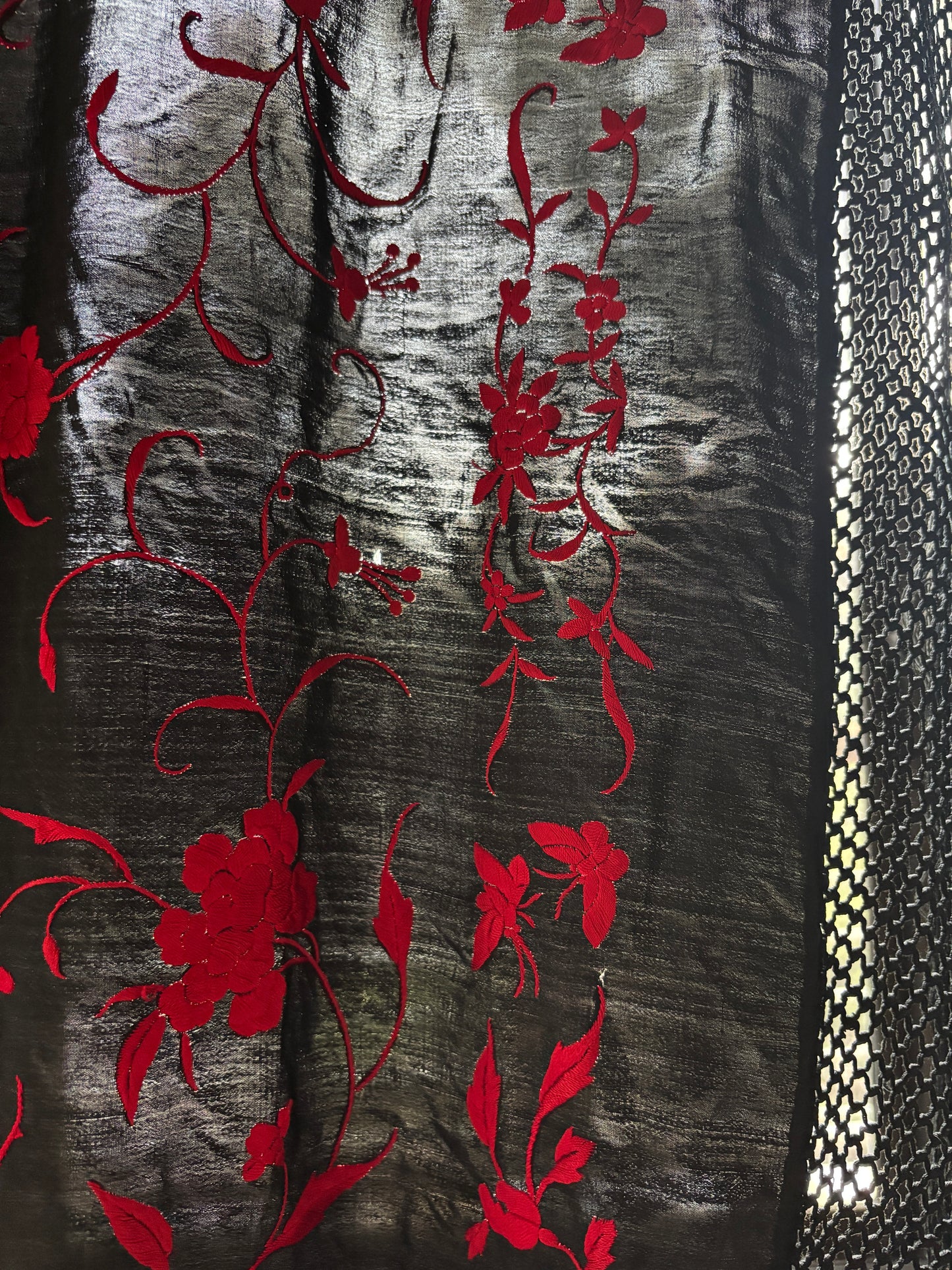 Manton de Manila large 1920s silk embroidered piano shawl