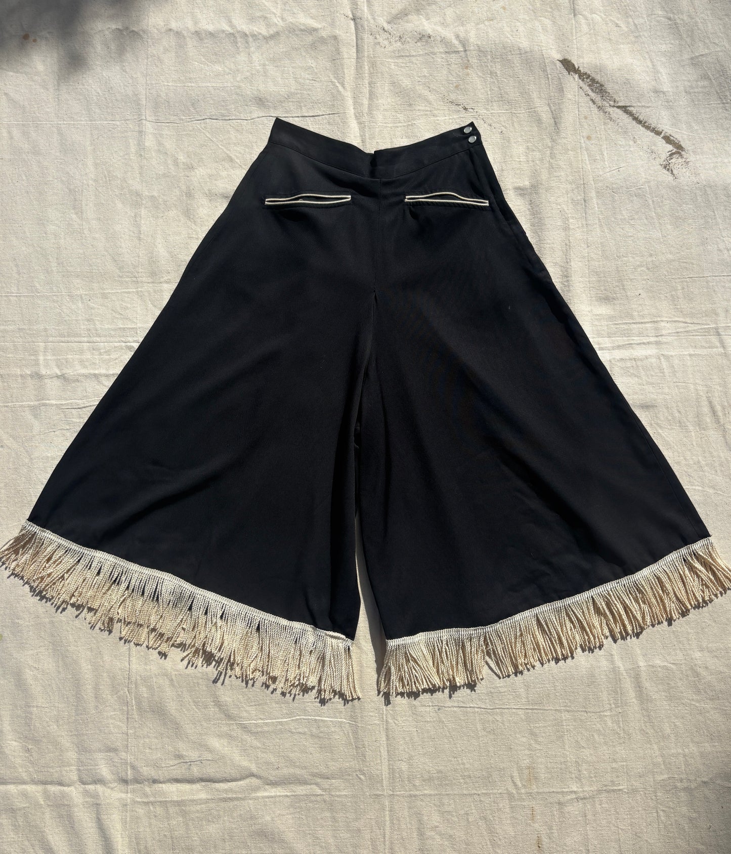 1950s black gabardine ranchwear culottes/split skirt