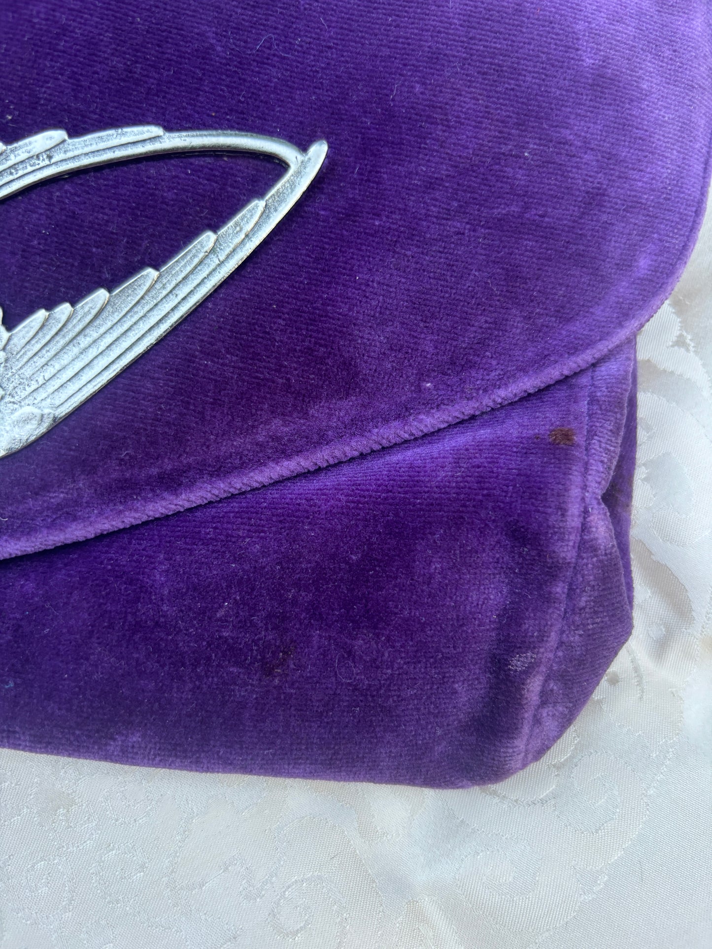 1960s nouveau violet velvet clutch with silver toned sparrow
