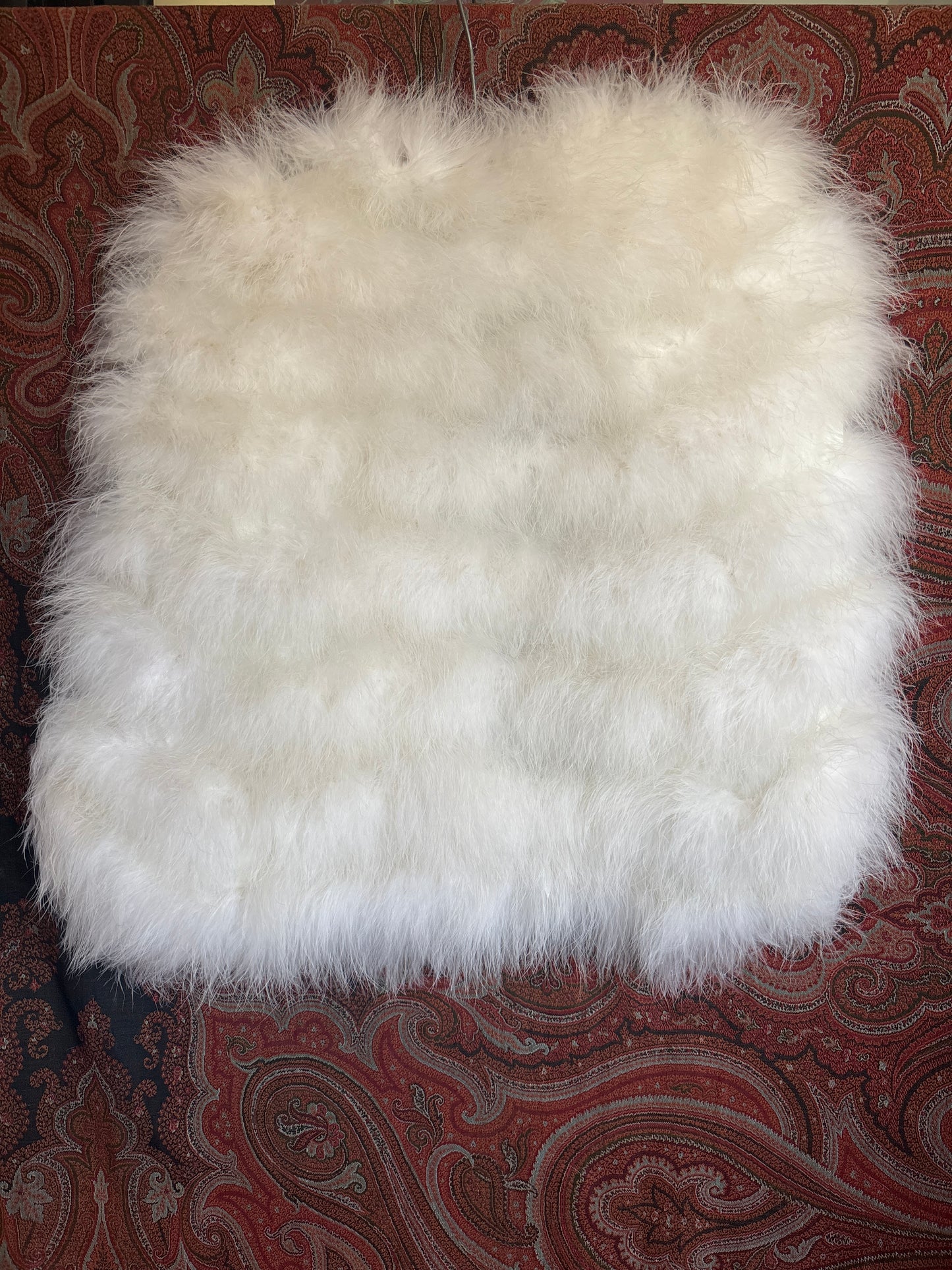 1930s old Hollywood marabou feather cape