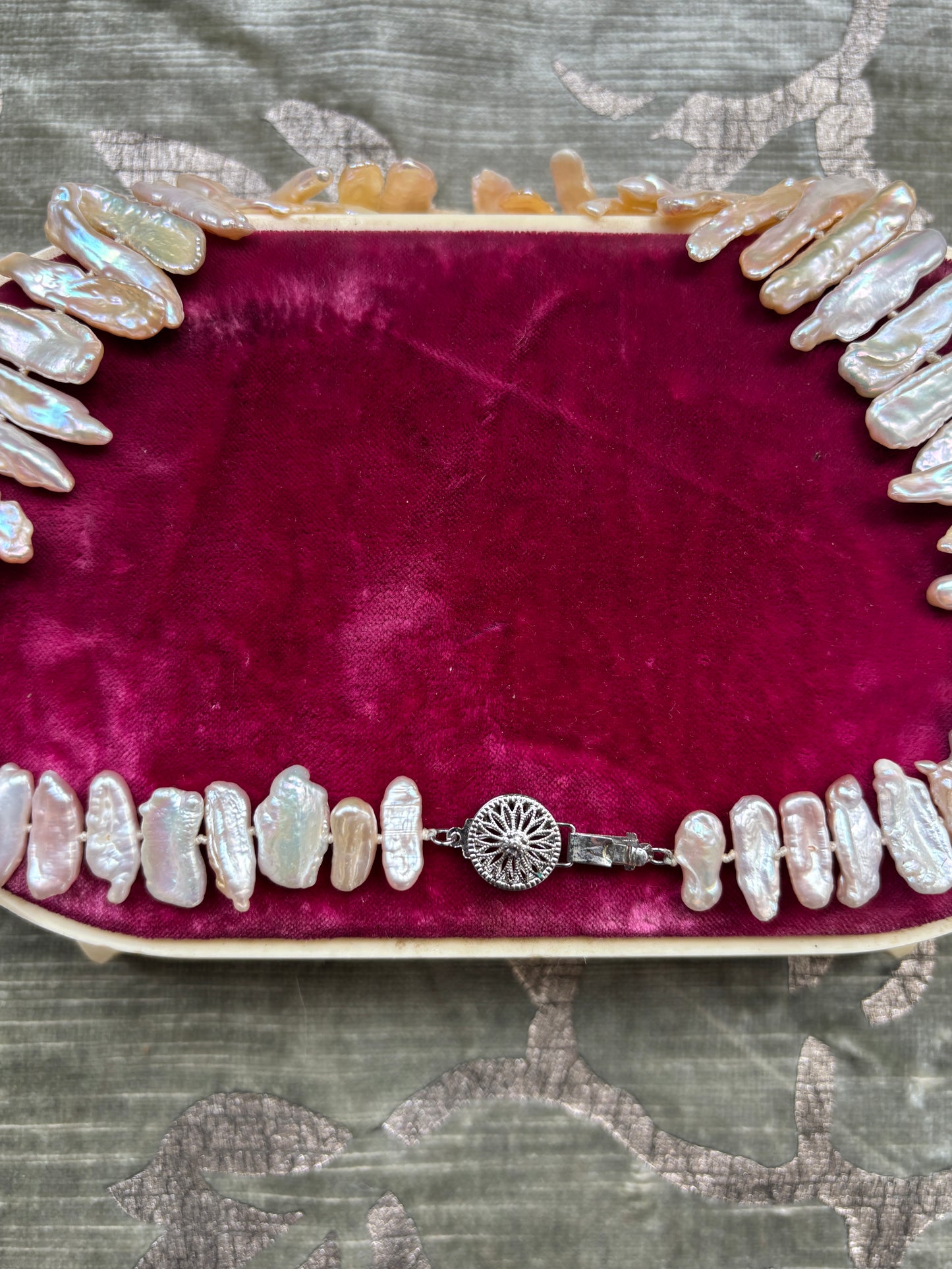 Freshwater Biwa pearl necklace